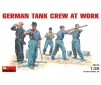 Germ.Tank Crew at work 1/35