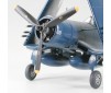 Corsair F4U-1D et tracteur pont