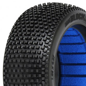 BLOCKADE' S2 MEDIUM 1/8 BUGGY TYRES W/CLOSED CELL