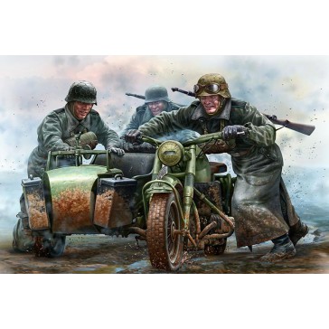 German Motorcyclists WWII      1/35