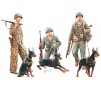 Soldiers with dogs             1/35