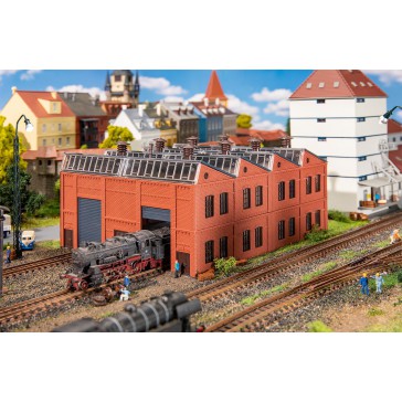 1/160 LOCOMOTIEVEN WERKPLAATS (4/22) *