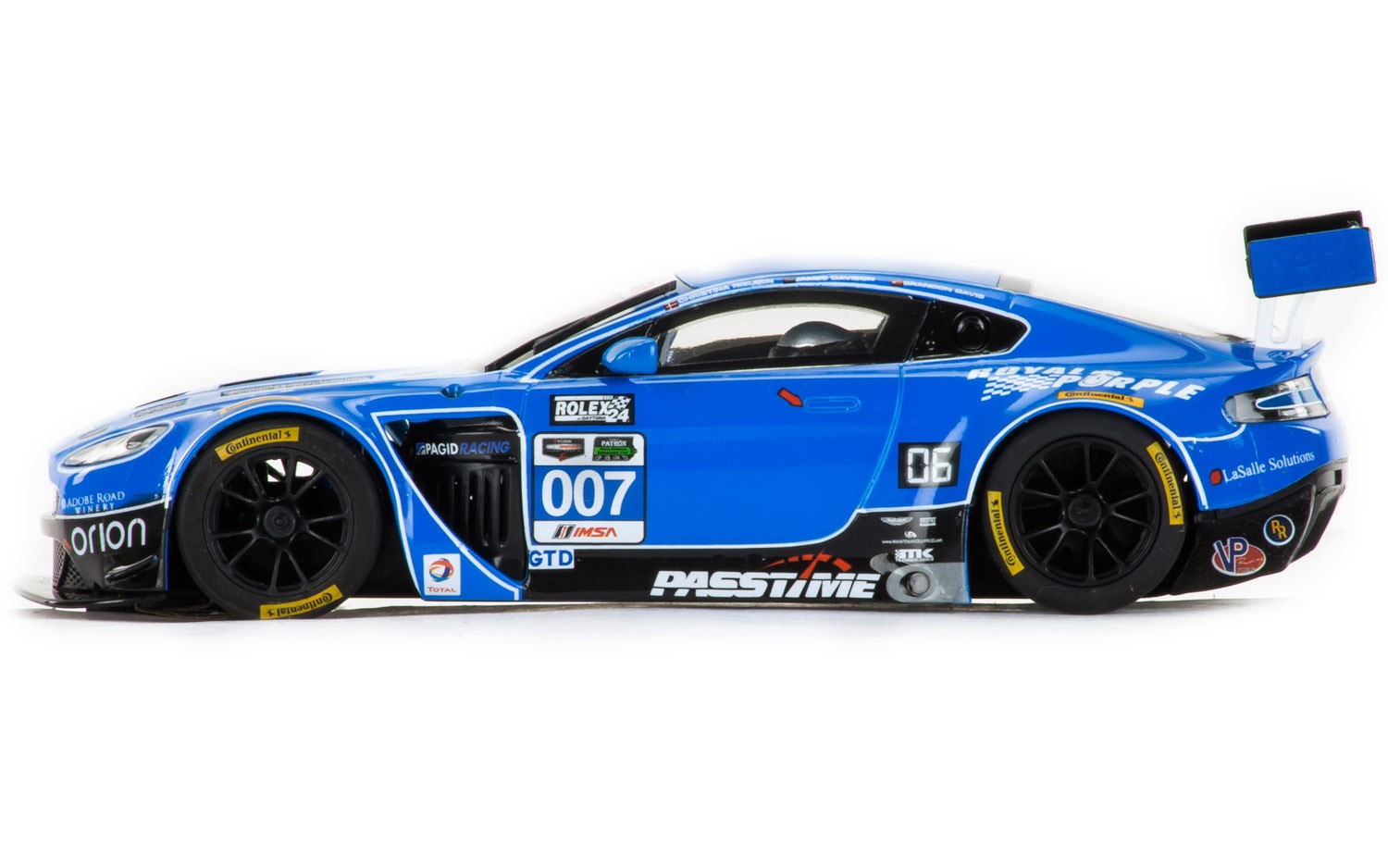 scalextric aston martin vantage gt3