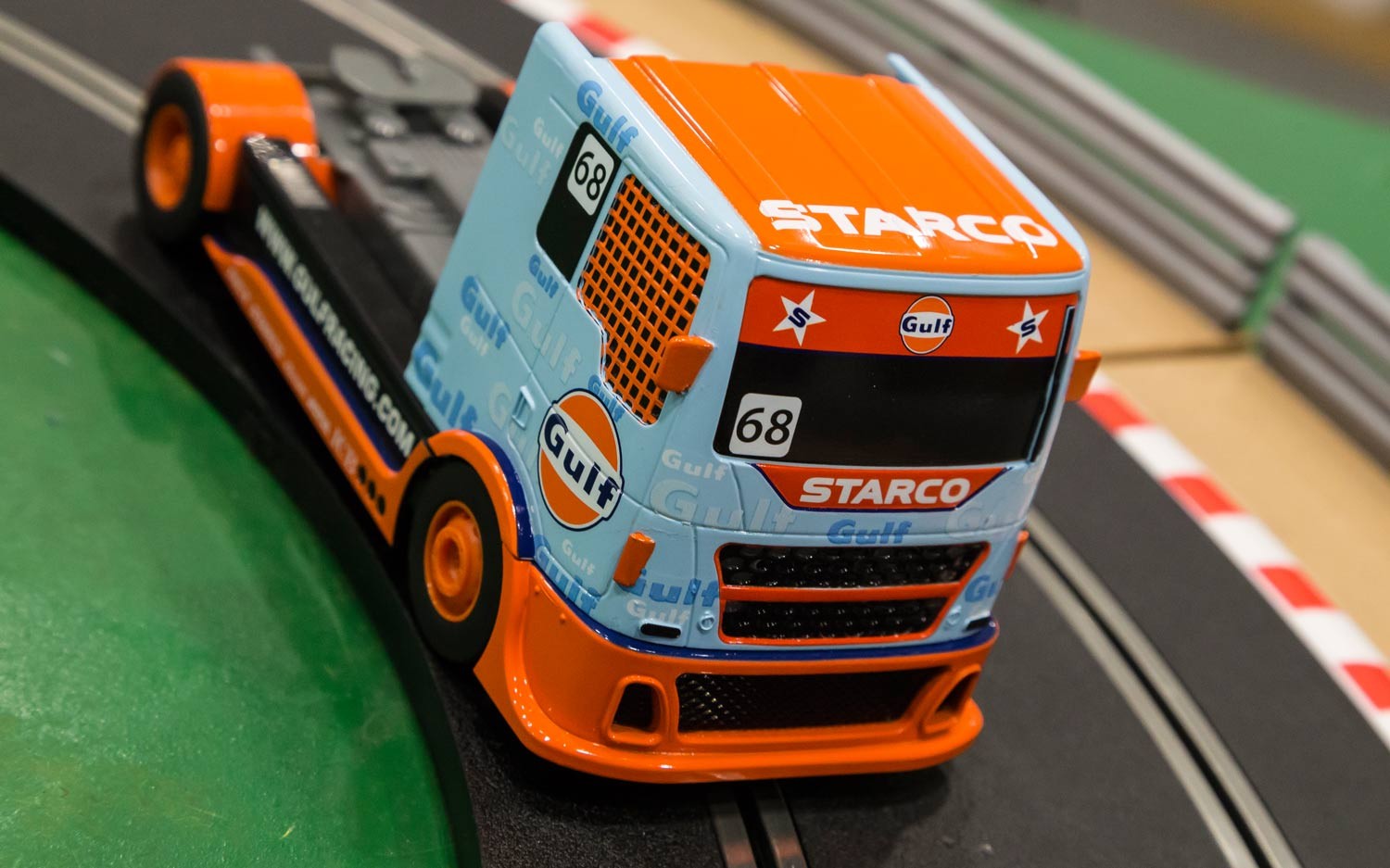 scalextric truck racing